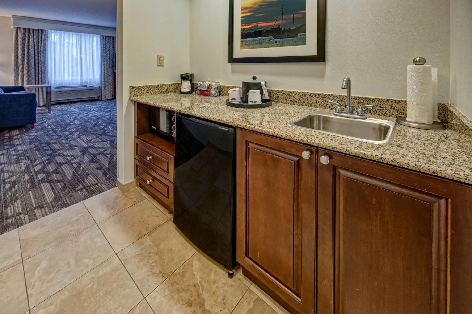 Hampton Inn & Suites Stuart-North Экстерьер фото