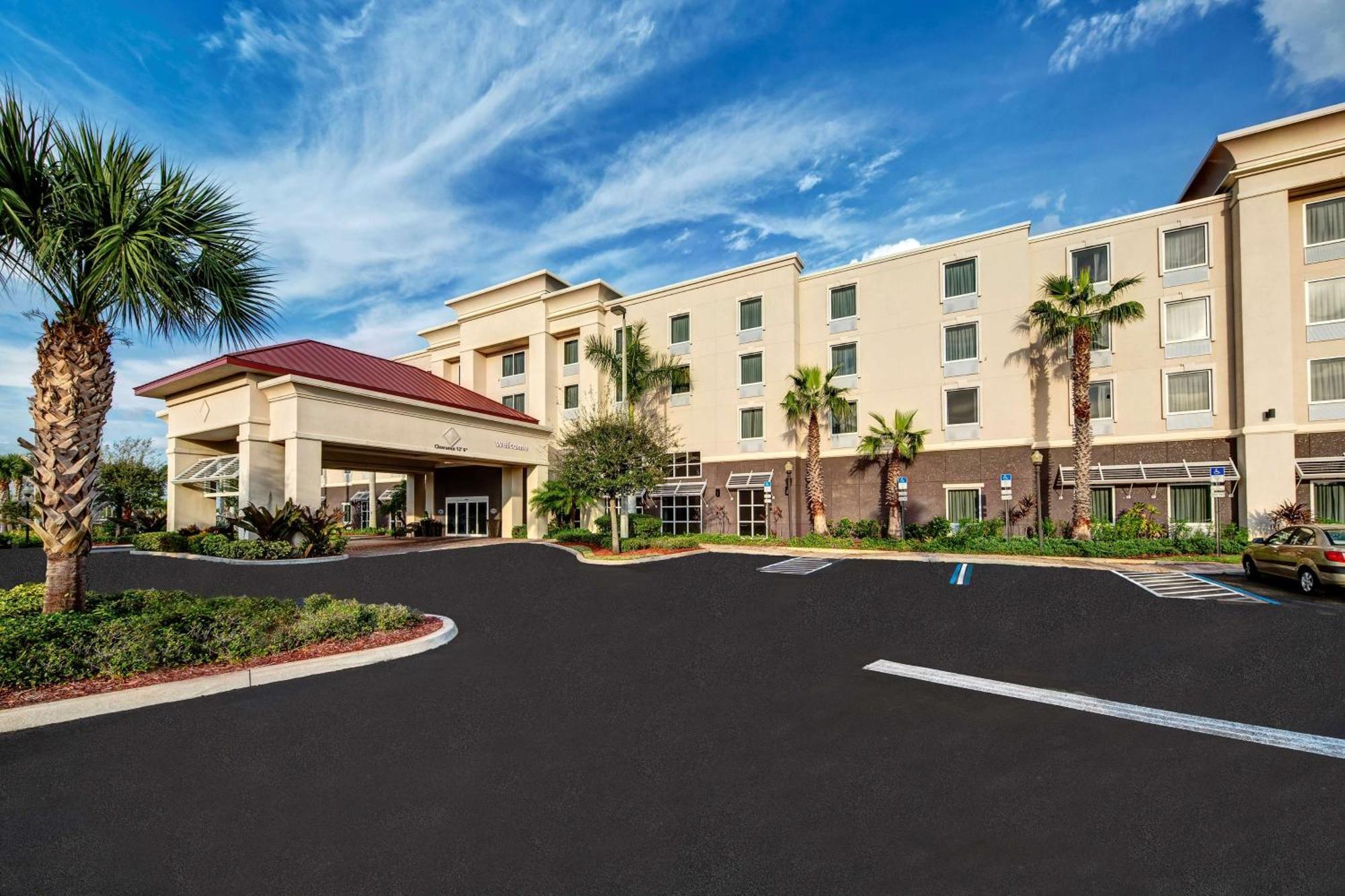 Hampton Inn & Suites Stuart-North Экстерьер фото