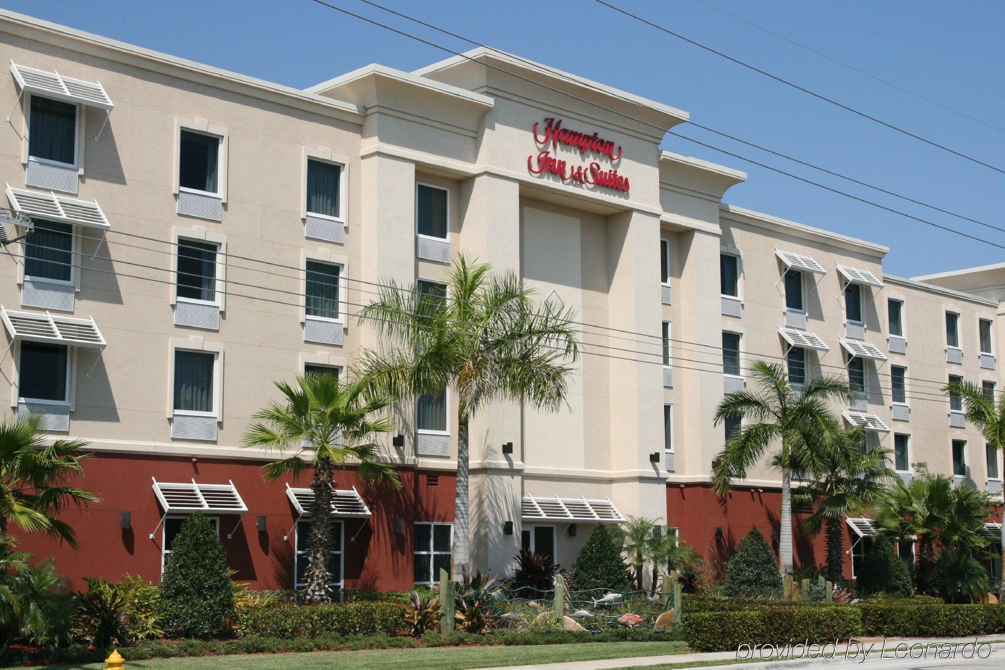 Hampton Inn & Suites Stuart-North Экстерьер фото