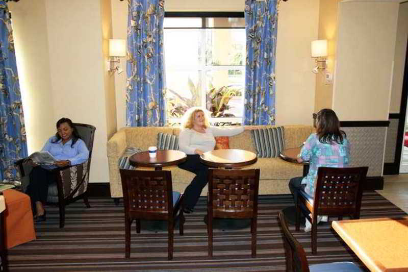 Hampton Inn & Suites Stuart-North Интерьер фото